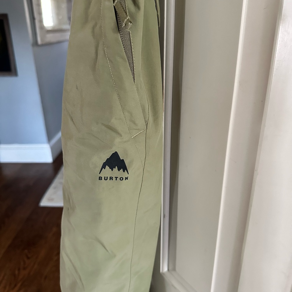 Boys youth Burton bib snow pants (used)